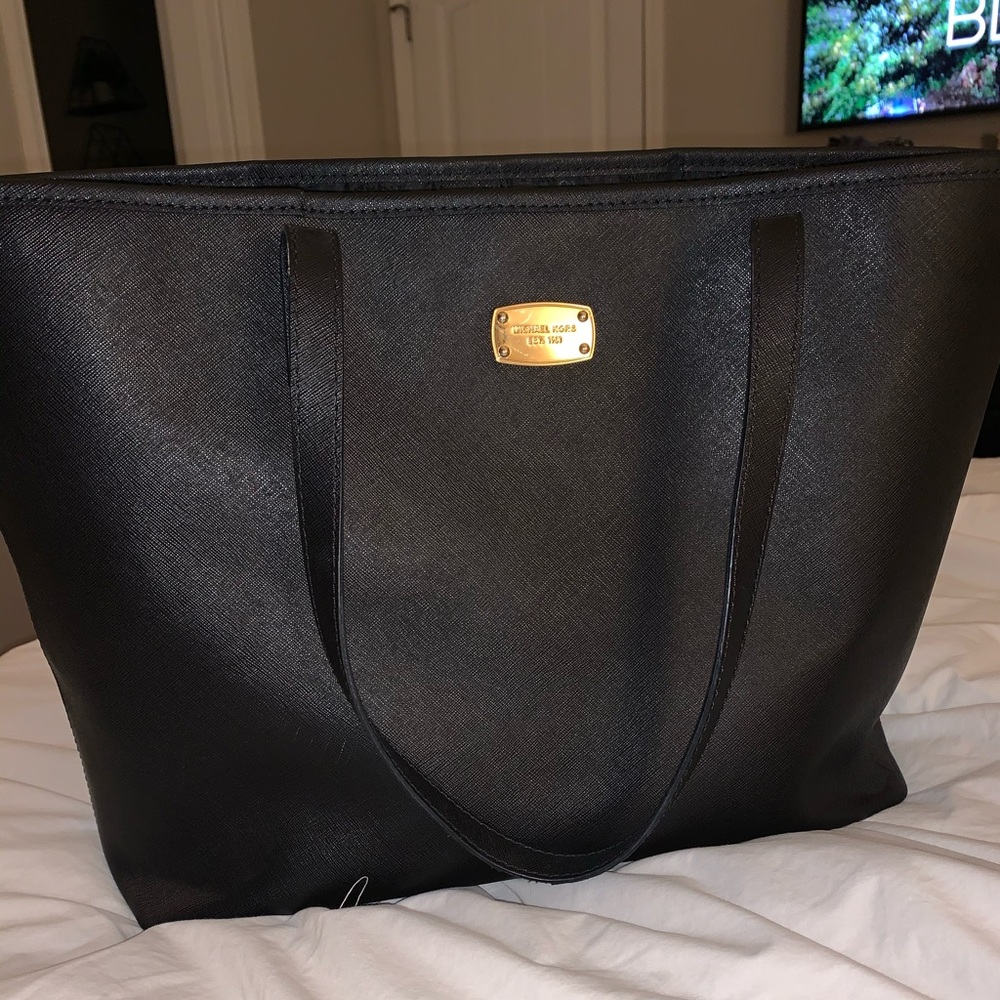 Michael Kors tote